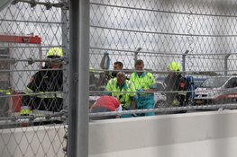 Sportauto crasht en vliegt in brand op Circuit Zandvoort
