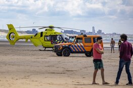 Zwemmer gereanimeerd op het strand van IJmuiden