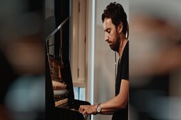 GUIDO met filmisch, mediatief en betoverend pianospel in het theater