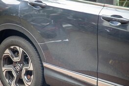 Jongetje gewond na botsing met auto Van Eedenstraat Haarlem