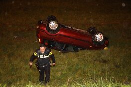 Auto rolt van dijk A22