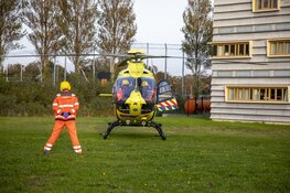 Traumateam in actie voor medische noodsituatie bij kinderdagverblijf