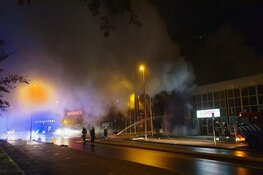 Felle brand bij Carpetright in Beverwijk