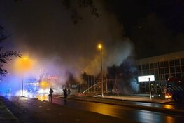 Felle brand bij Carpetright in Beverwijk