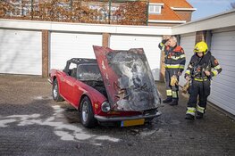 Oldtimer uit 1973 total-loss na brand in Heemstede