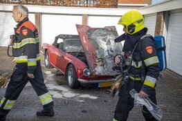 Oldtimer uit 1973 total-loss na brand in Heemstede