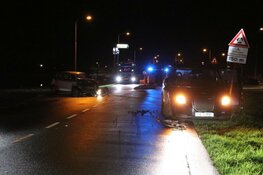 Twee auto's total loss in Heemskerk