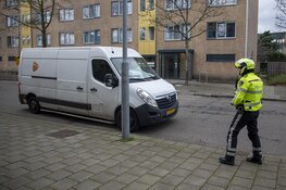 Fietsster gewond na botsing met pakketbezorger PostNL