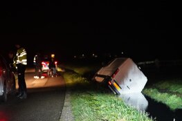 Bestelbus te water in Uitgeest: bestuurder spoorloos