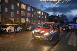 Brandweer groots uitgerukt voor smeulende computer in Haarlem