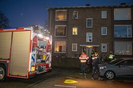 Brandweer groots uitgerukt voor smeulende computer in Haarlem