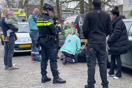 Meisje gewond na aanrijding door auto in de Soendastraat
