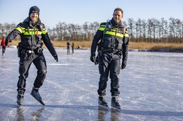 Schaatsplezier op de Veerplas in Haarlem, gewonden bij valpartijen