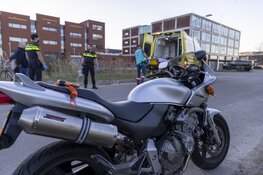 Man wil geluid motor laten horen en komt lelijk ten val