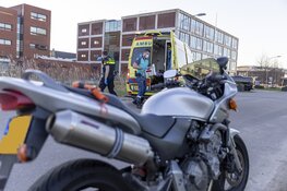 Man wil geluid motor laten horen en komt lelijk ten val