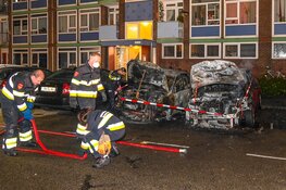 Meerdere auto’s in brand op de Olieslagerslaan in Beverwijk