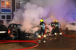 Meerdere auto’s in brand op de Olieslagerslaan in Beverwijk