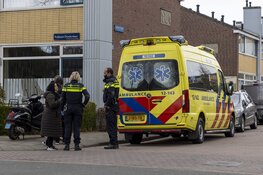 Scooterrijdster gewond na aanrijding met auto