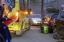 Uber Eats bezorger hard onderuit door verkeersdrempel in Haarlem