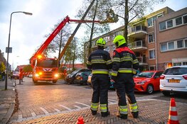 Gevaar na stormschade aan appartementencomplex Kees Delfsweg Beverwijk