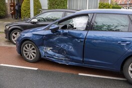 Veel schade bij ongeval op de Eksterlaan in Haarlem