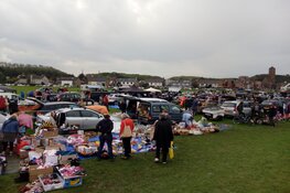 Kofferbakmarkt Wijk aan Zee coronaveilig het zeventiende seizoen in