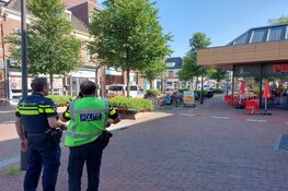 EOD maakt explosief onschadelijk bij Beverwijks winkelpand