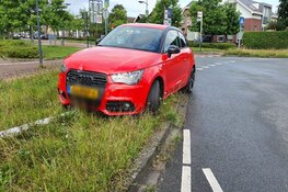 Stuurfout op rotonde in Castricum, bestuurder aangehouden