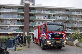 Witte rook zorgt voor brandmelding flat Lorentzstraat Zandvoort