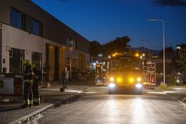Bedrijfspand vol met rook na brand in afvalcontainer in Zandvoort