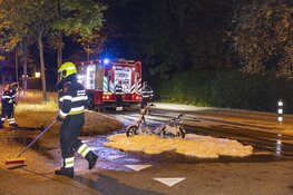 Scooter volledig uitgebrand aan de Glipperdreef in Heemstede