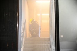 Veel rook en schade bij brand in appartement Drechtstraat Beverwijk