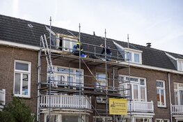 Brand bij werkzaamheden aan dak aan de Verspronckweg in Haarlem