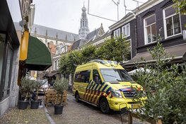 Vrouw gewond na valpartij in woning in centrum Haarlem