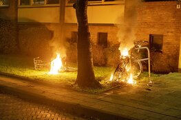 Twee fietsen in de brand in de Gerard van Eckerenstraat in Haarlem