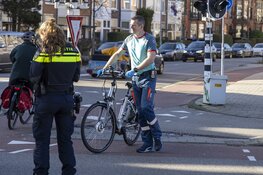 Oudere man gewond na ongeval met fiets in Haarlem
