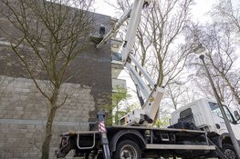 Man zit uur vast in vastgelopen hoogwerker in Haarlem