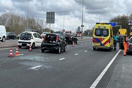 Ongeval met meerdere auto&#39;s op Velsertraverse in Velsen-Noord