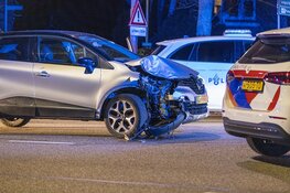 Politie schiet na achtervolging waarbij op politiewagen is ingereden