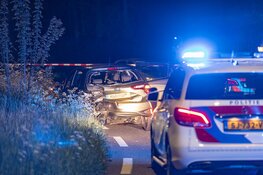 Politie schiet na achtervolging waarbij op politiewagen is ingereden