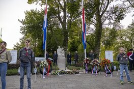 Dodenherdenking 4 mei 2022 op de Jan Gijzenbrug in Haarlem