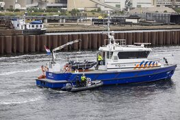 Politie grijpt in bij sluisblokkade IJmuiden