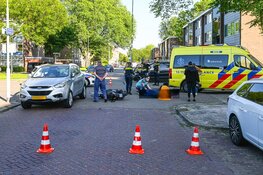 Twee gewonden bij aanrijding tussen auto en scooter