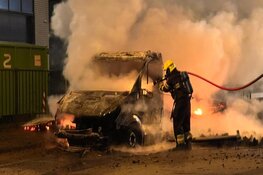 Bestelbus in brand in de Waarderpolder