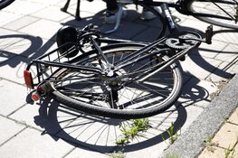 Fietser gewond na aanrijding op rotonde in Haarlem