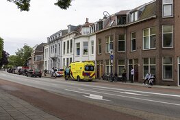 Fietsster gewond na botsing met auto op het Prinsen Bolwerk in Haarlem