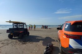 Vermiste zwemmer na grote zoekactie uit zee gered bij Velsen-Noord