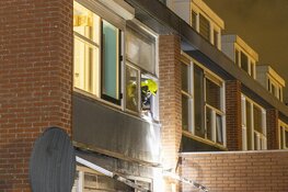 Brand in achtertuin van woning aan de Floraronde in Velserbroek