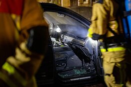 Auto in brand in Merovingstraat te Haarlem