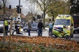 Scooterrijdster gewond bij ongeval op de Rijksstraatweg in Haarlem